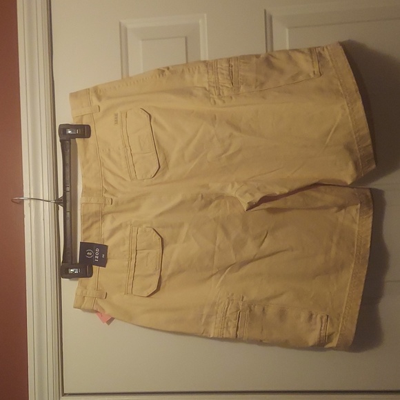 Men's Izod cargo shorts - Picture 6 of 10